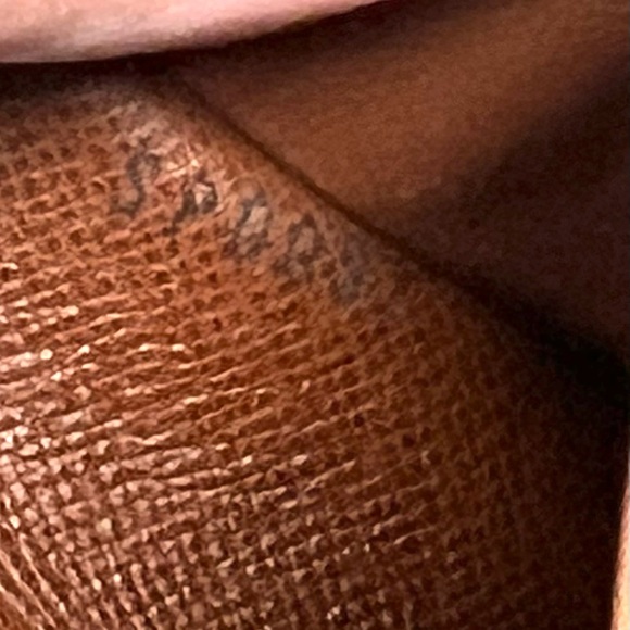 SOLD! Louis Vuitton Porte Papier Passport Wallet - Picture 16 of 16